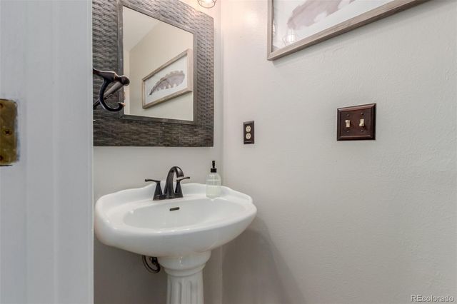 17324 E Wagon Trail Parkway, Aurora, CO 80015