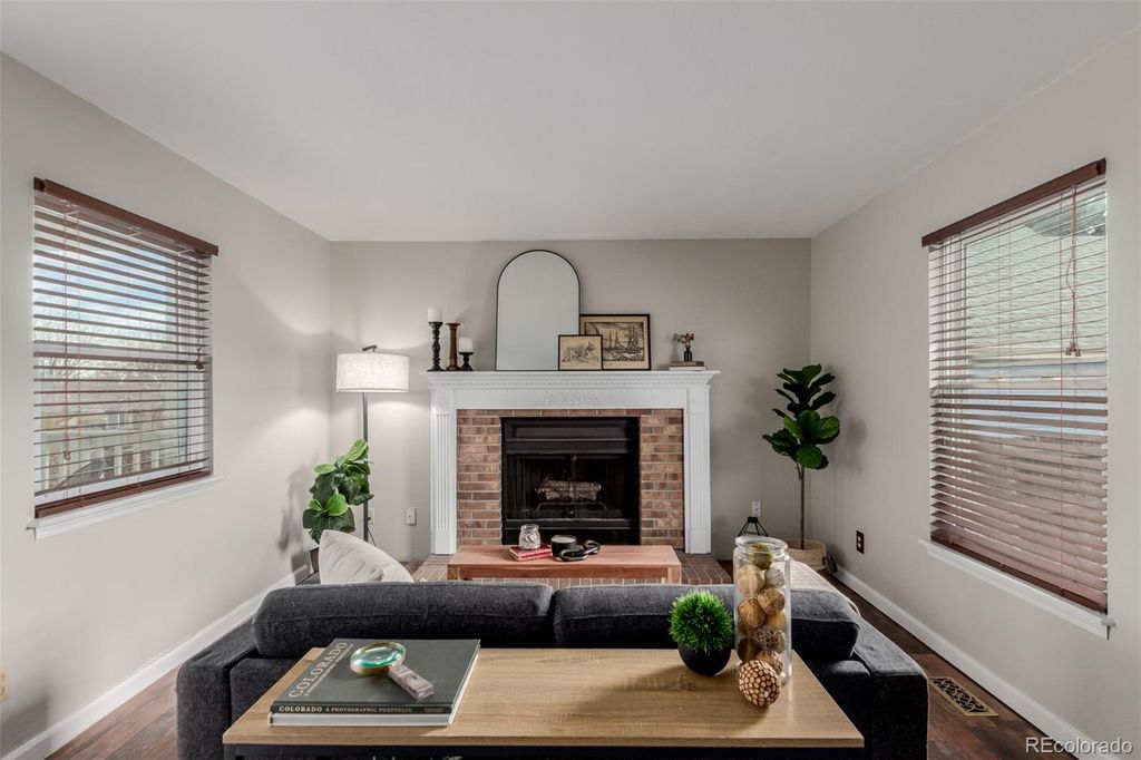 17324 E Wagon Trail Parkway, Aurora, CO 80015