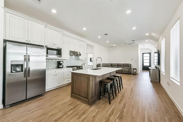 304 Dam Drop Drive, New Caney, TX 77357