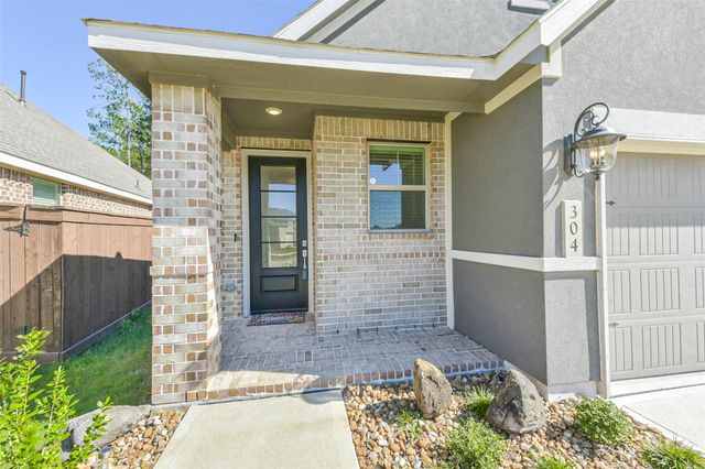 304 Dam Drop Drive, New Caney, TX 77357