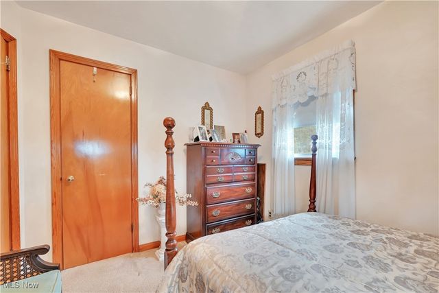 376 Johnson Plank Road NE, Warren, OH 44481