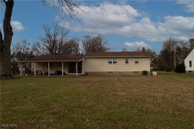 376 Johnson Plank Road NE, Warren, OH 44481