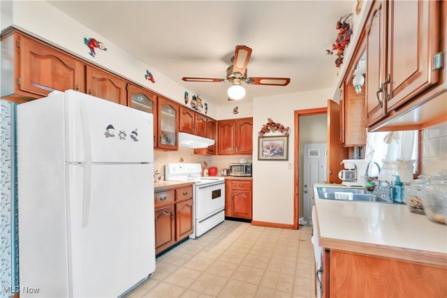 376 Johnson Plank Road NE, Warren, OH 44481