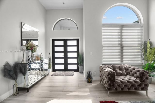 1034 NW 184th Way, Pembroke Pines, FL 33029