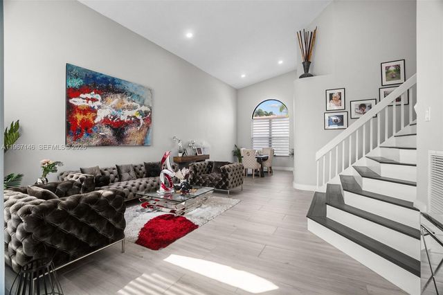 1034 NW 184th Way, Pembroke Pines, FL 33029