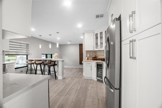 1034 NW 184th Way, Pembroke Pines, FL 33029