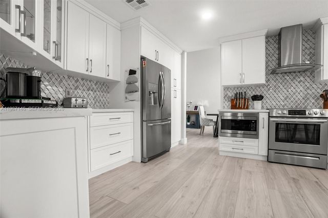 1034 NW 184th Way, Pembroke Pines, FL 33029