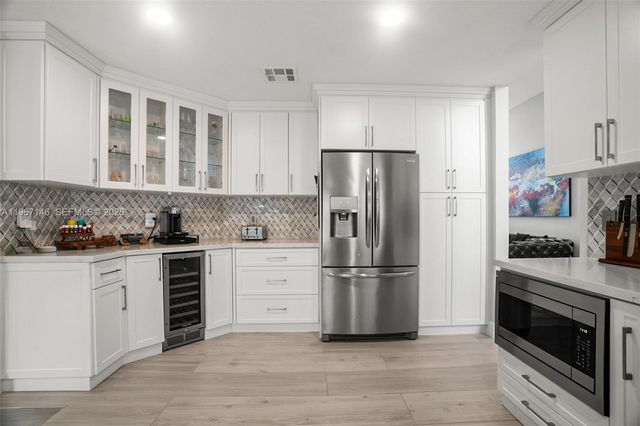 1034 NW 184th Way, Pembroke Pines, FL 33029