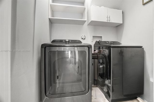 1034 NW 184th Way, Pembroke Pines, FL 33029