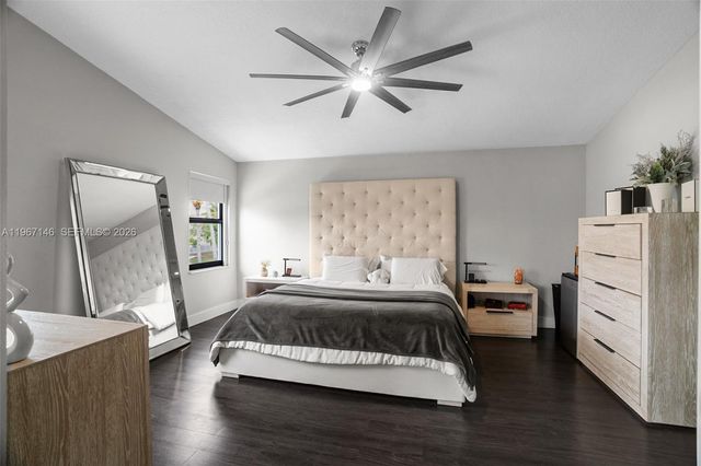 1034 NW 184th Way, Pembroke Pines, FL 33029