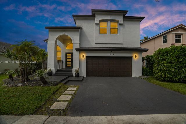 1034 NW 184th Way, Pembroke Pines, FL 33029