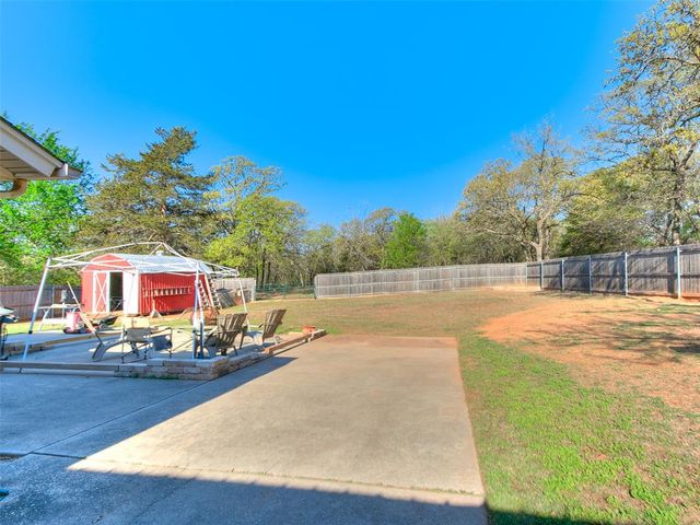 3880 72nd Avenue, Norman, OK 73026