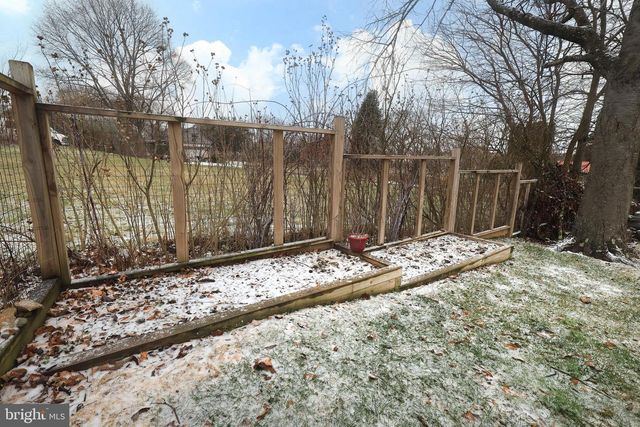 746 S NIXON RD, Pine Grove Mills, PA 16868