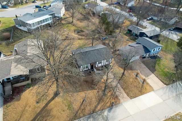 1062 Sunridge Trail W, Pevely, MO 63070