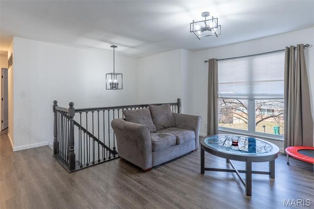 1062 Sunridge Trail W, Pevely, MO 63070