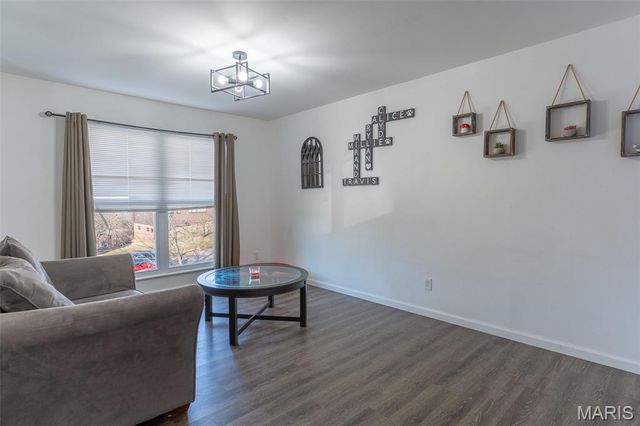 1062 Sunridge Trail W, Pevely, MO 63070