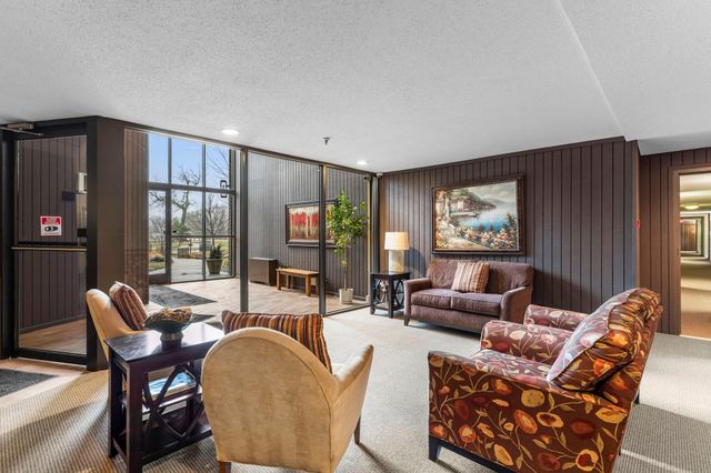 9700 Portland Avenue S 332, Bloomington, MN 55420