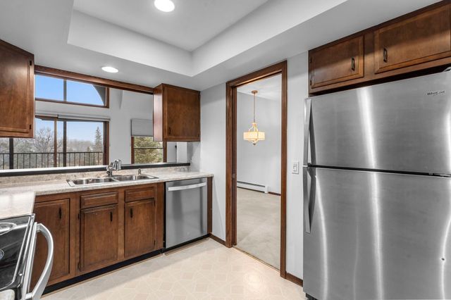 9700 Portland Avenue S 332, Bloomington, MN 55420