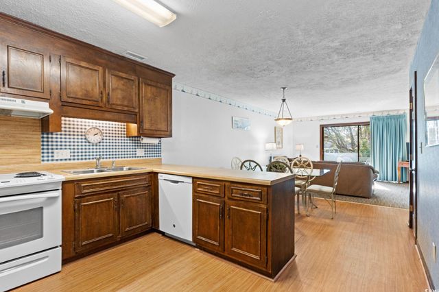 307 70th Ave N Apt 202, Myrtle Beach, SC 29572