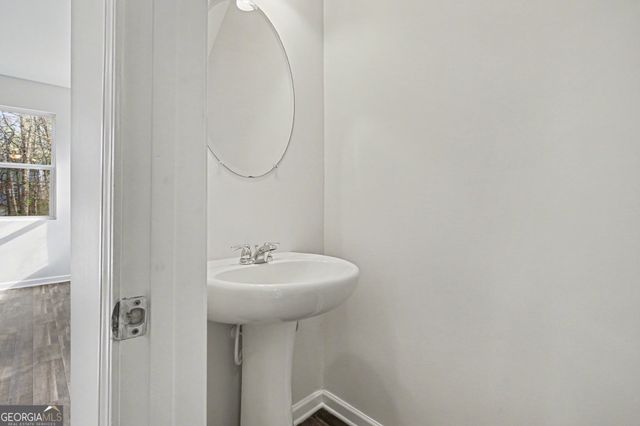 2332 Mckenna Square Drive, Lithonia, GA 30058