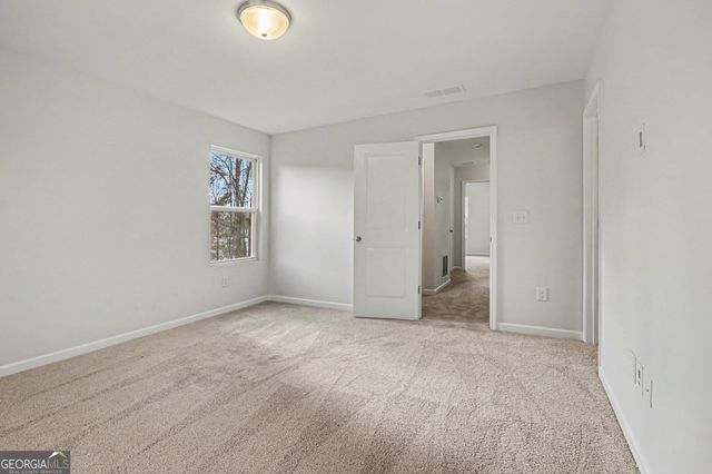 2332 Mckenna Square Drive, Lithonia, GA 30058