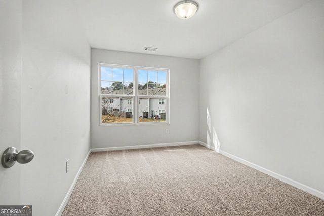 2332 Mckenna Square Drive, Lithonia, GA 30058