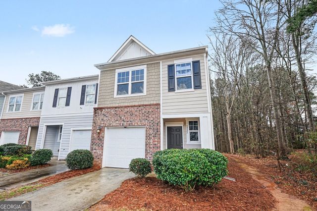 2332 Mckenna Square Drive, Lithonia, GA 30058