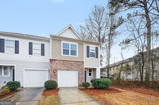 2332 Mckenna Square Drive, Lithonia, GA 30058