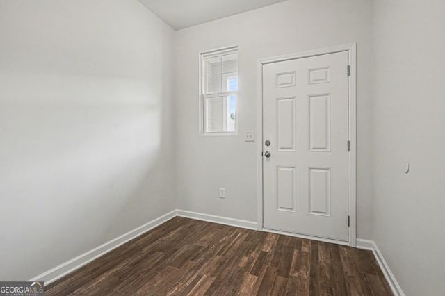 2332 Mckenna Square Drive, Lithonia, GA 30058