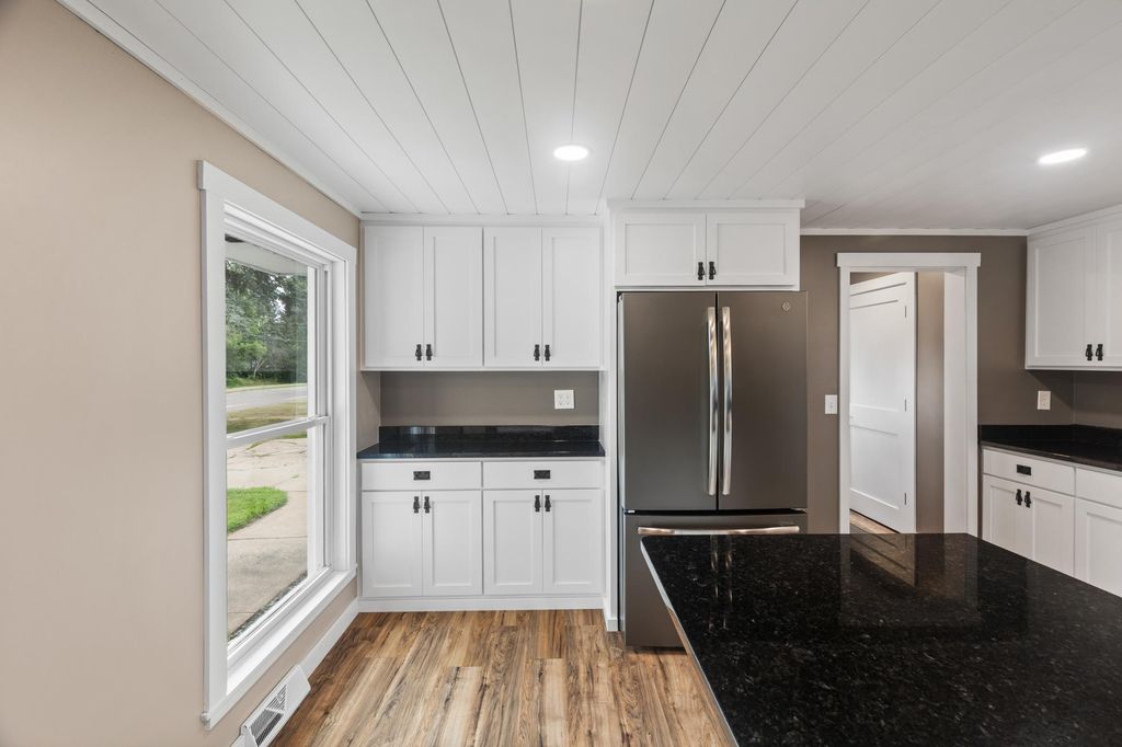 8974 210th Street W, Lakeville, MN 55044 — photo 4