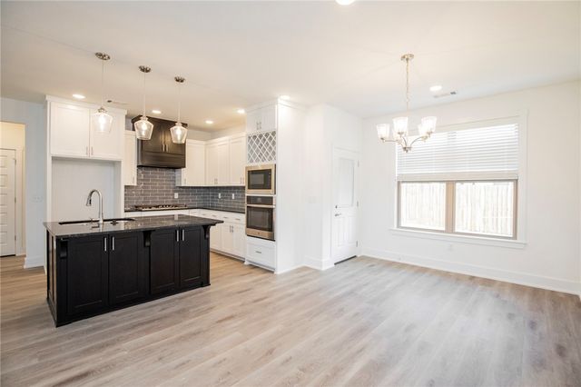 7104 SW High Meadow Boulevard, Bentonville, AR 72713