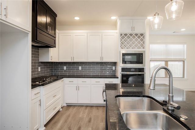 7104 SW High Meadow Boulevard, Bentonville, AR 72713