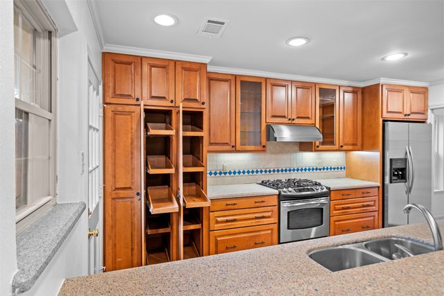 9651 Leaside Drive, Dallas, TX 75238