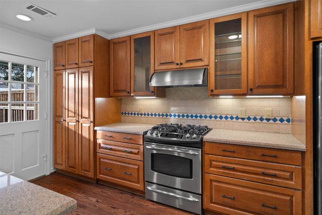 9651 Leaside Drive, Dallas, TX 75238