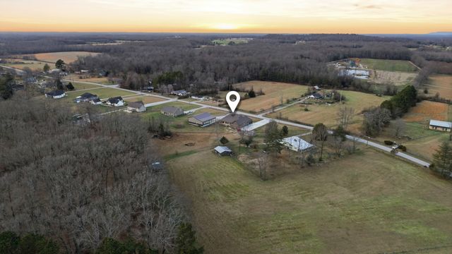 667 Pete Sain Rd, Manchester, TN 37355