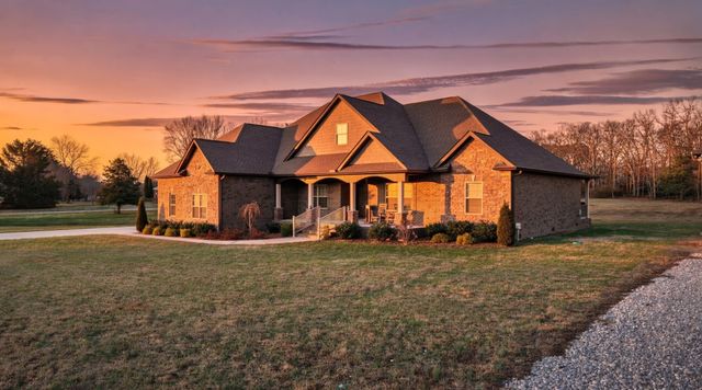 667 Pete Sain Rd, Manchester, TN 37355