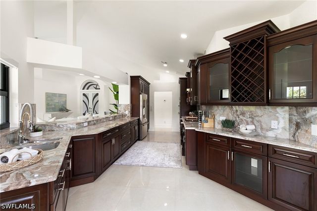 221 10th ST SE, Naples, FL 34117