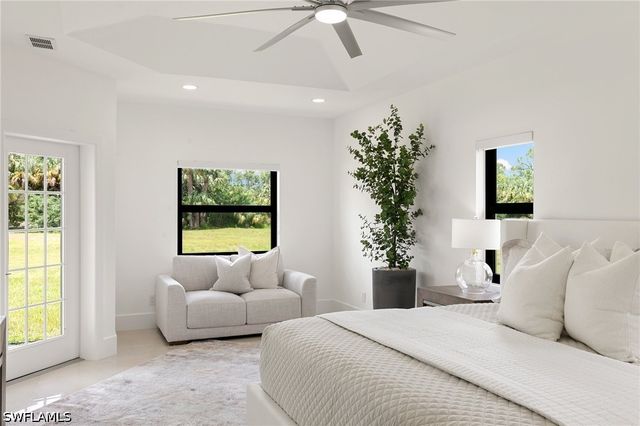 221 10th ST SE, Naples, FL 34117