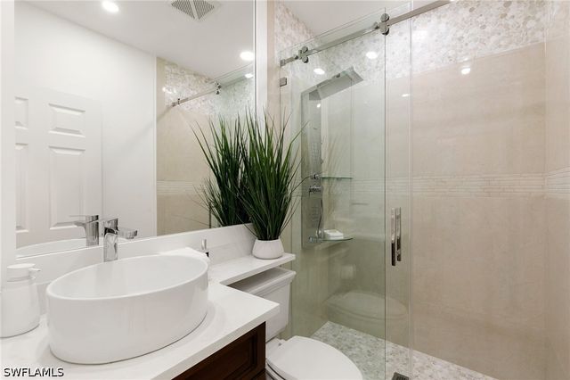 221 10th ST SE, Naples, FL 34117