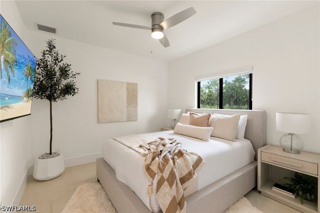221 10th ST SE, Naples, FL 34117