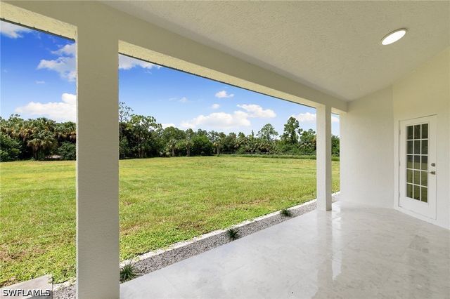221 10th ST SE, Naples, FL 34117