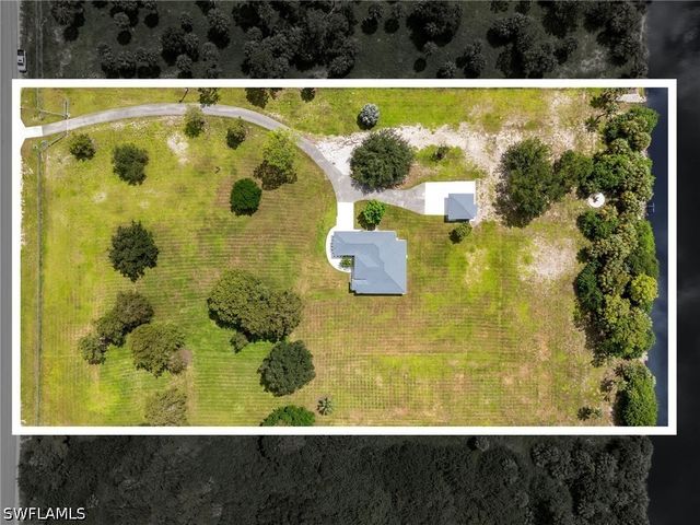 221 10th ST SE, Naples, FL 34117