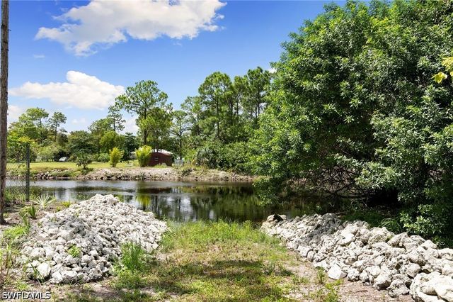 221 10th ST SE, Naples, FL 34117