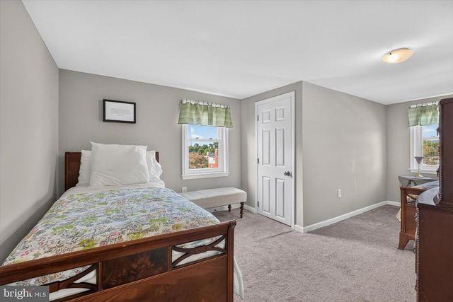 5545 PINE ST, Harrisburg, PA 17112