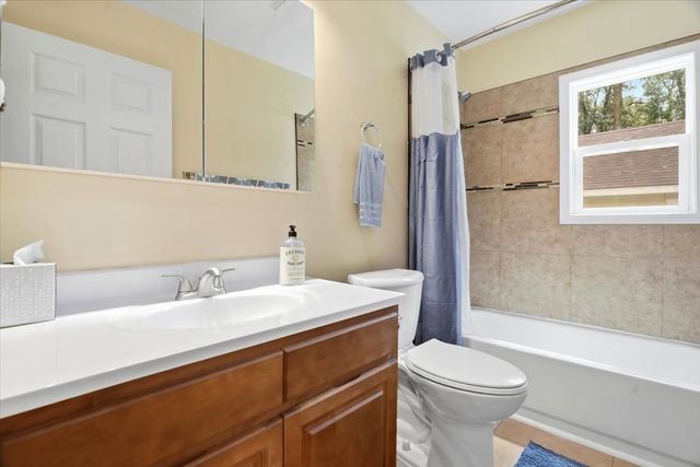 26797 W Longwood Drive, Ingleside, IL 60041