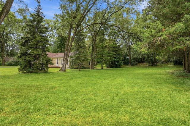 26797 W Longwood Drive, Ingleside, IL 60041