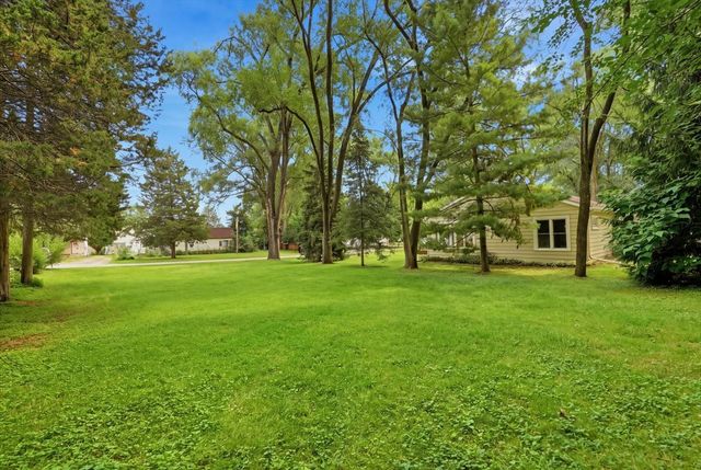 26797 W Longwood Drive, Ingleside, IL 60041