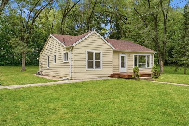 26797 W Longwood Drive, Ingleside, IL 60041
