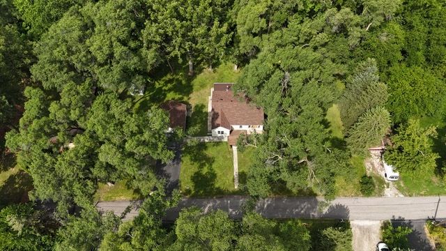 26797 W Longwood Drive, Ingleside, IL 60041