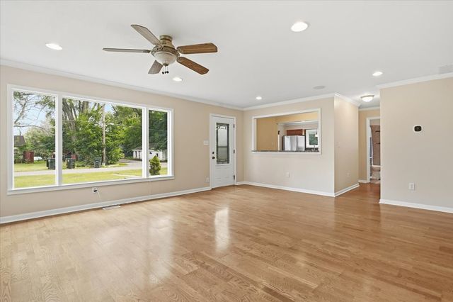26797 W Longwood Drive, Ingleside, IL 60041